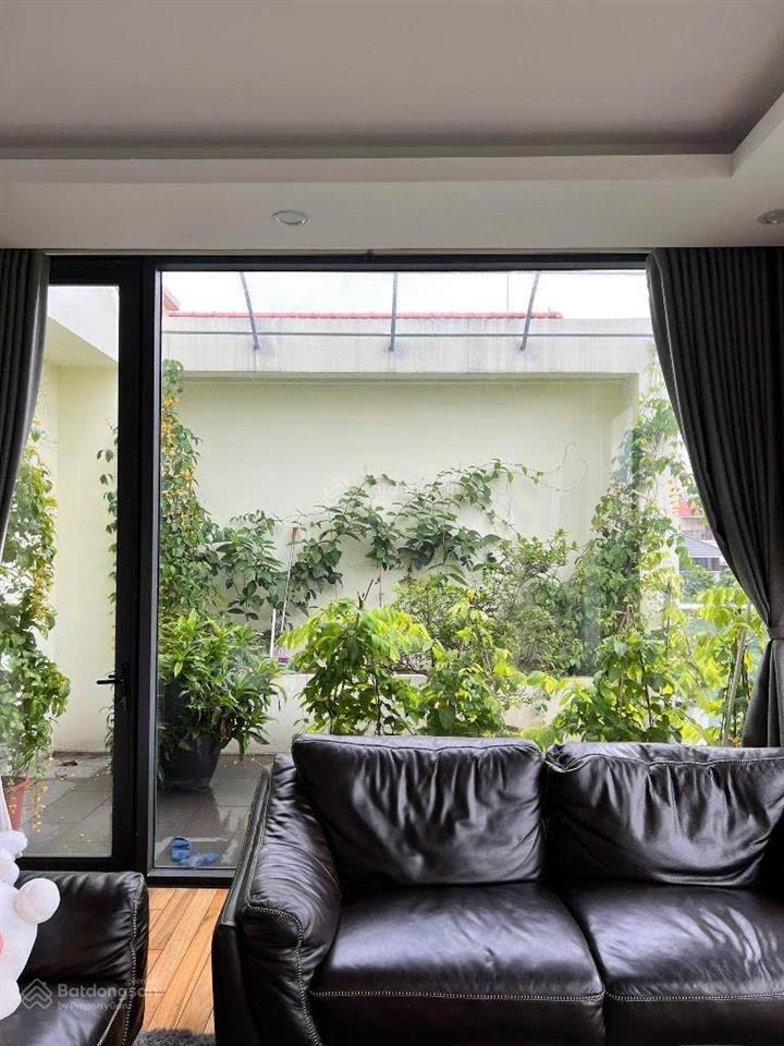 ( mặt tiền 14.5m ) bán nhà sát hồ tây. hiếm, vip, yên tĩnh. 165m2  giá 75 tỷ