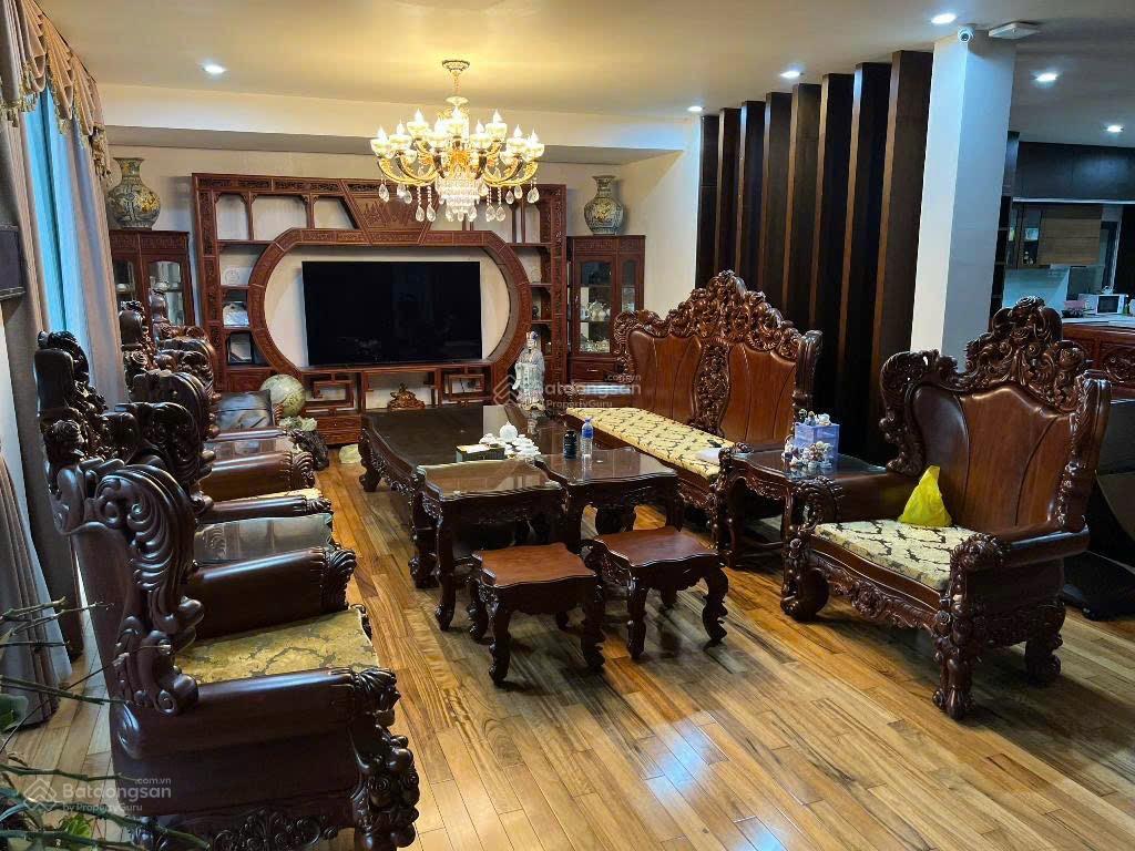 ( mặt tiền 14.5m ) bán nhà sát hồ tây. hiếm, vip, yên tĩnh. 165m2  giá 75 tỷ