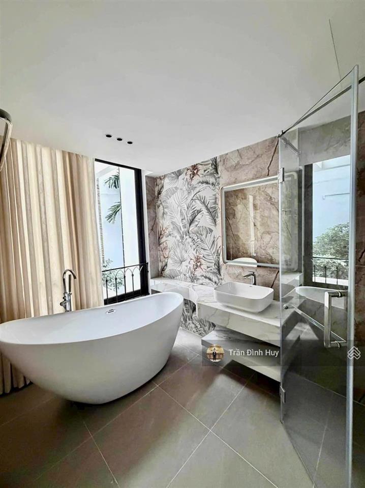 Phân lô hoàng quốc việt  cạnh đh điện lực. 60m2, 6 tầng, gara oto. 25.5 tỷ