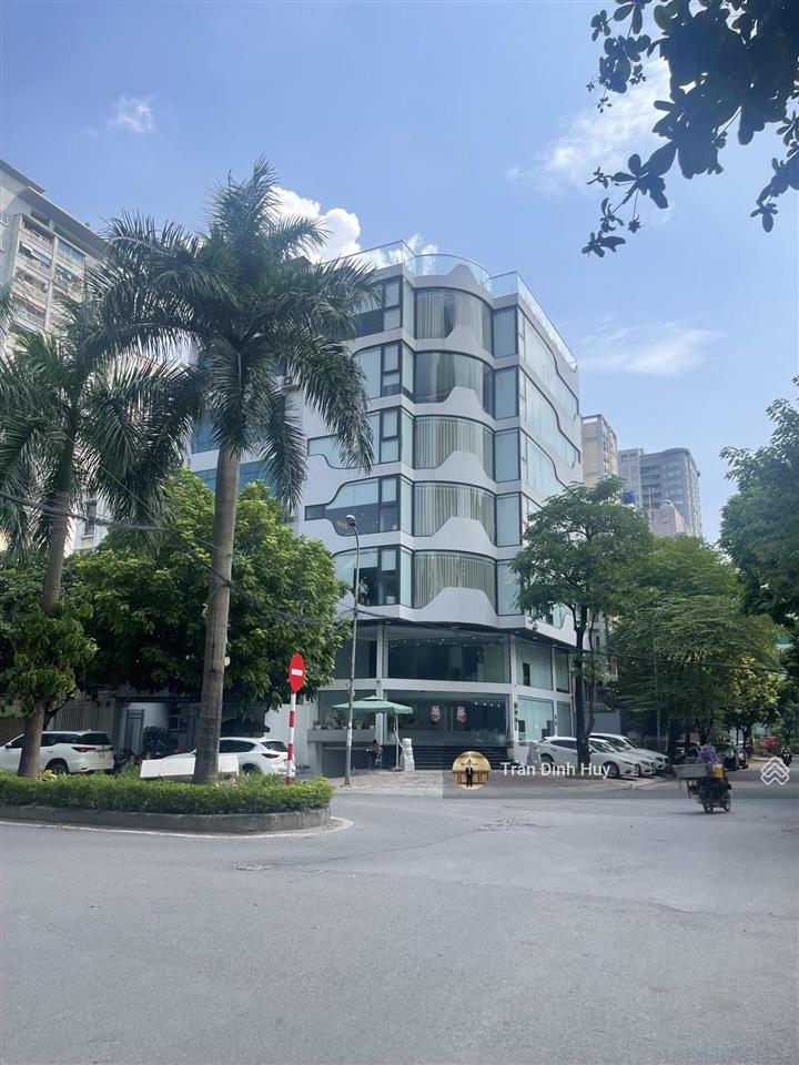 Bán đất phân lô oto tránh  hồ tùng mậu. mt 6m. 80m2. giá 33 tỷ