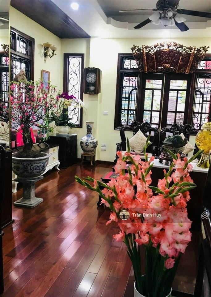 (lô góc  sân vườn) trần quốc hoàn, phân lô đh sư phạm hn. 19,89 tỷ