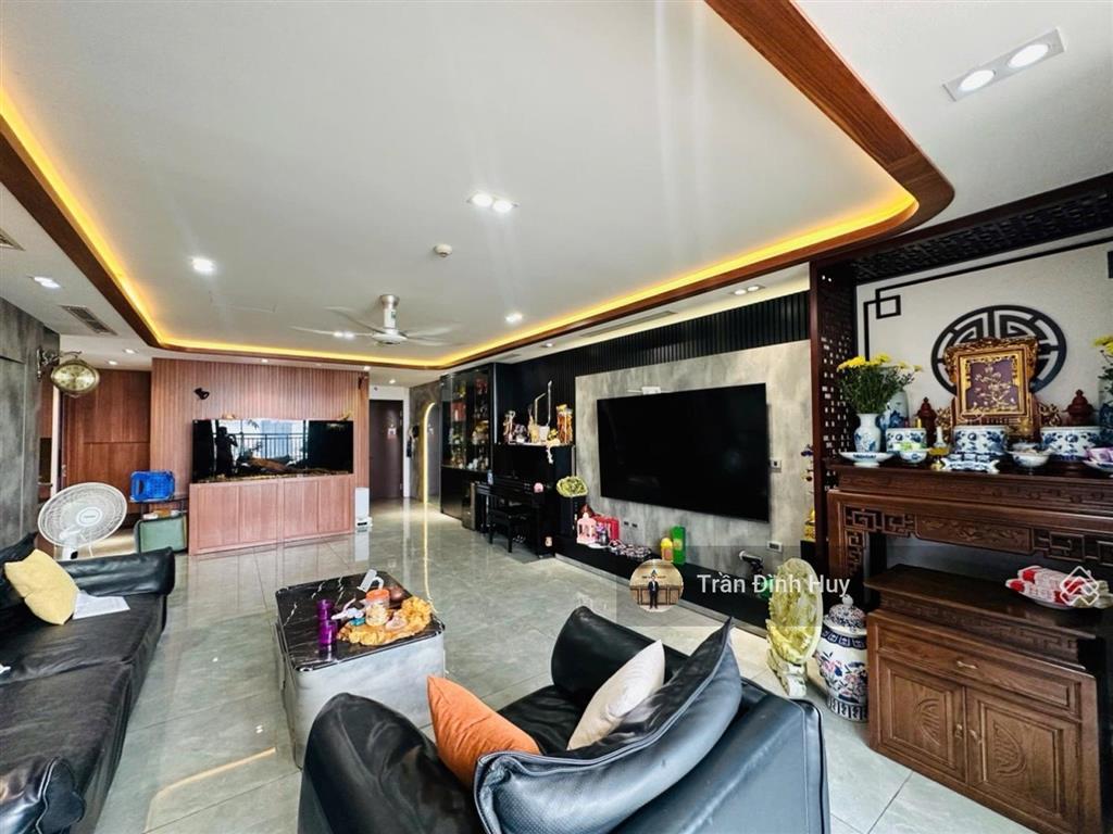 (căn góc) 3pn  tầng 1x  view bể bơi  giá 11.48 tỷ