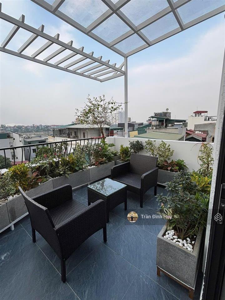 Mặt tiền 12m phố phạm tuấn tài. lô góc. dt 150m2. giá 66.6 tỷ