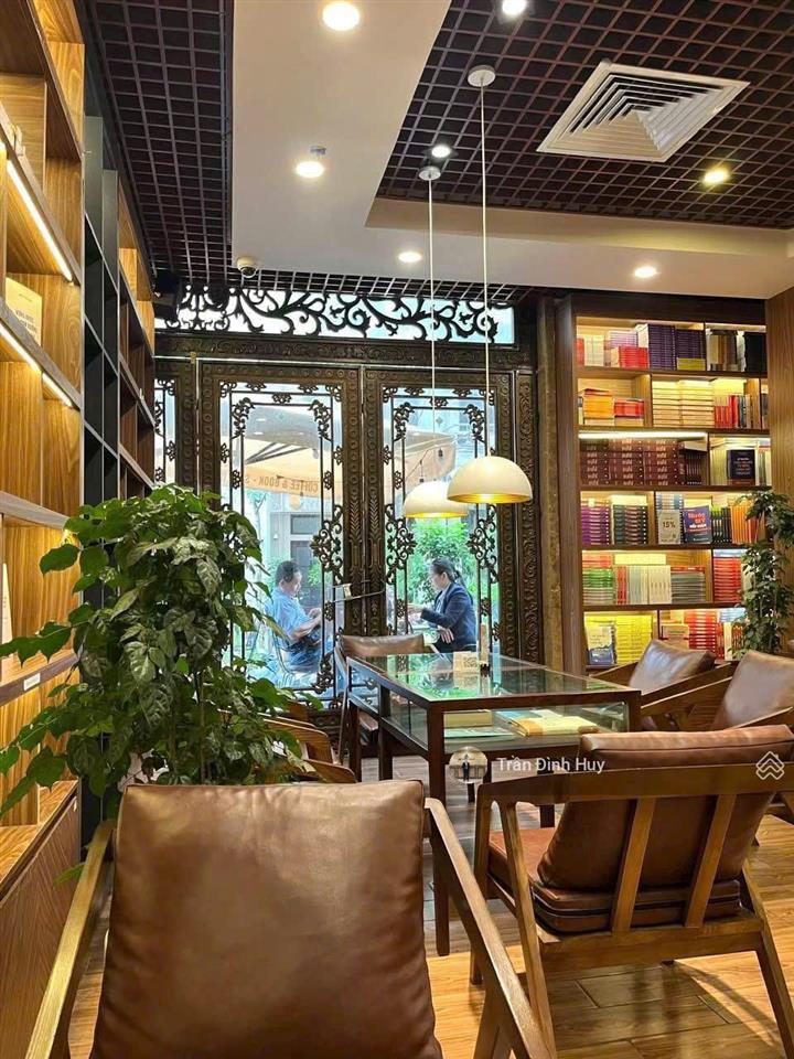 Bán nhà lk mặt phố trung kinh, kđt trung yên. 99m2, mt 5.5m. giá 600tr.m2