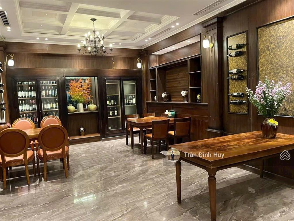 Bán nhà lk mặt phố trung kinh, kđt trung yên. 99m2, mt 5.5m. giá 600tr.m2