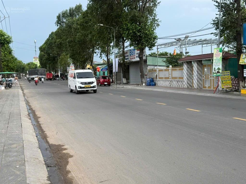 Bán nhà mặt tiền hai bà trưng, đông hòa kinh doanh sầm uất, giá tốt trong khu vực