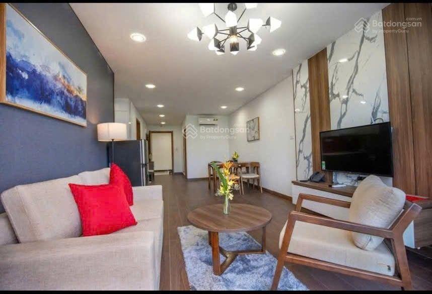 Cần bán căn 2 phòng ngủ, căn góc 74m2 tại ramada hạ long
