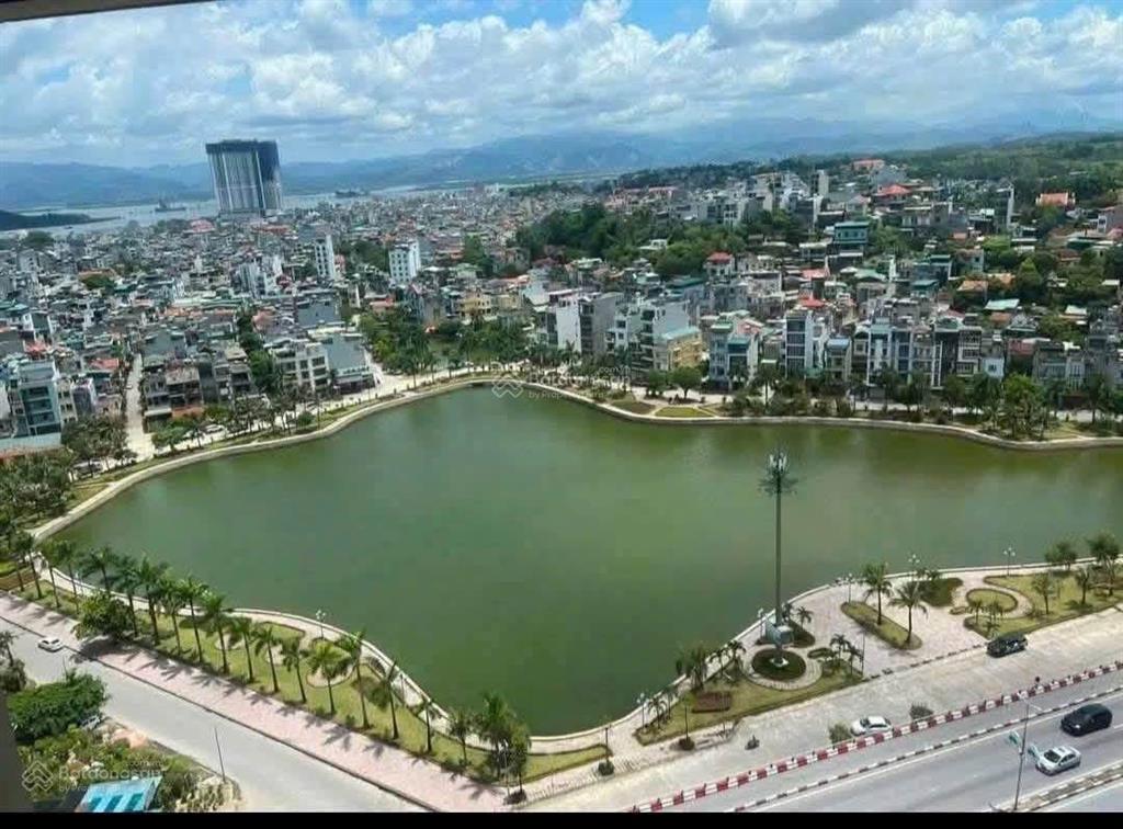 Bán cắt lỗ căn 2 ngủ 2 vệ sinh view hồ yết kiêu tại chung cư ramada quảng ninh