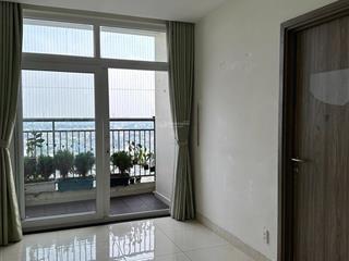 Bán căn 2pn 2wc mặt công viên có ban công phòng khách siêu đẹp full nt