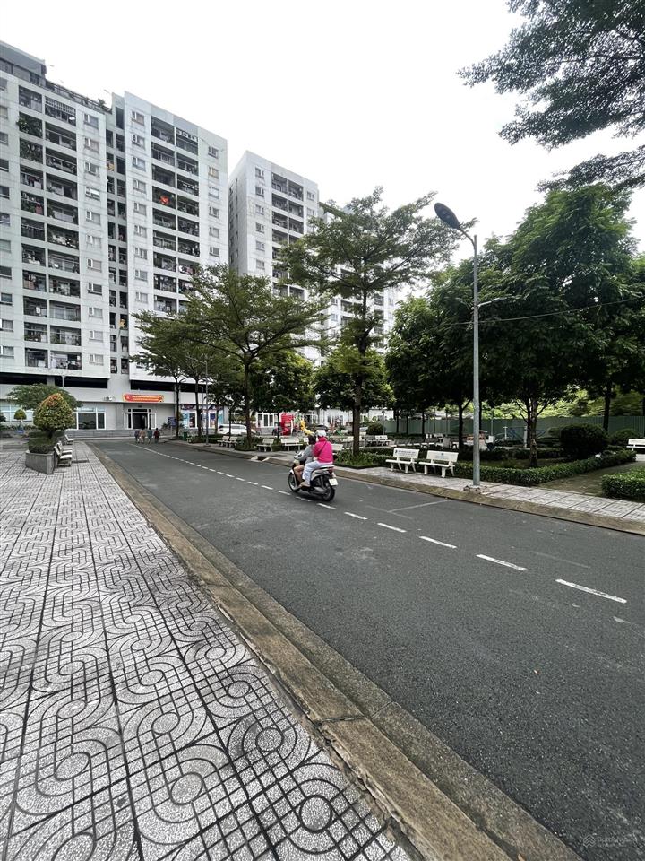 E công cư dân bán căn góc 66m2 2pn giá cực sốc . nhanh tay ạh