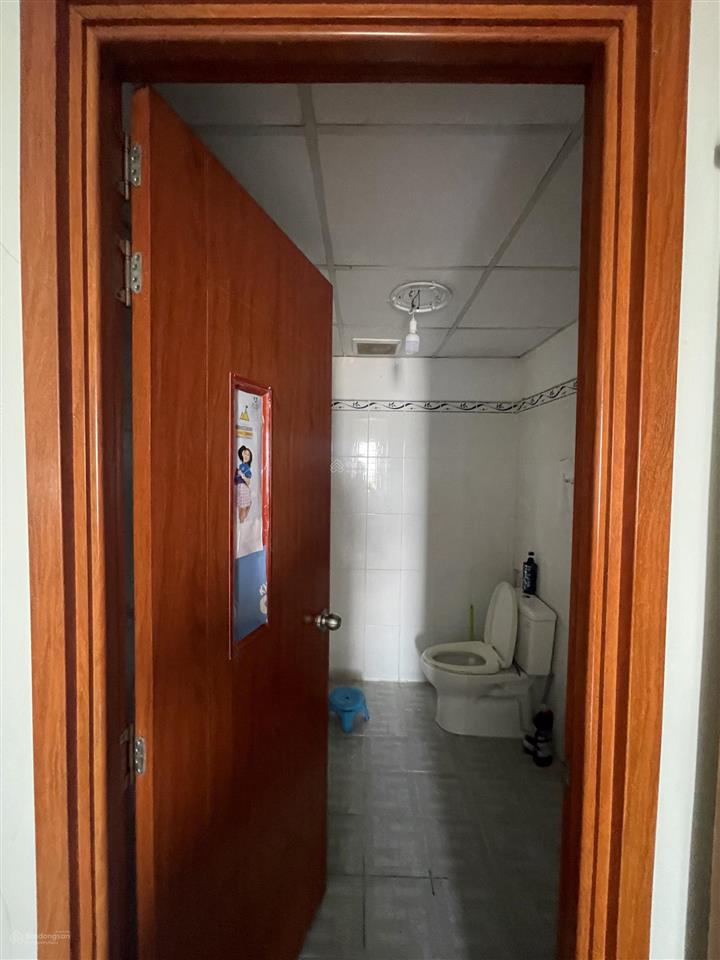 Bán căn 3pn 2wc 96m2 tầng cao view công viên c/c hiệp thành building đang làm sổ