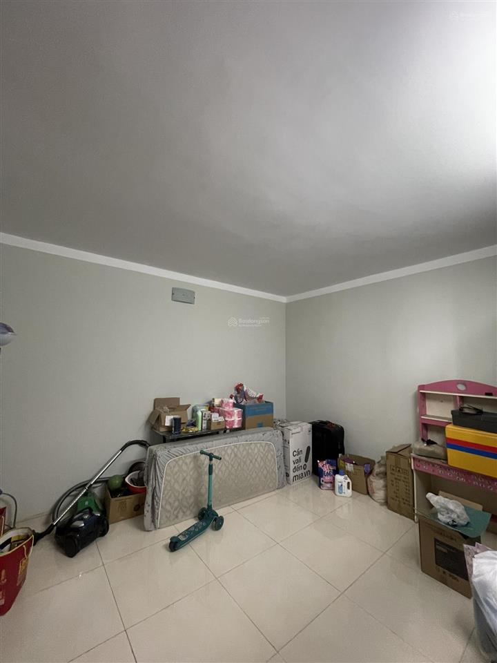 Bán căn 3pn 2wc 96m2 tầng cao view công viên c/c hiệp thành building đang làm sổ