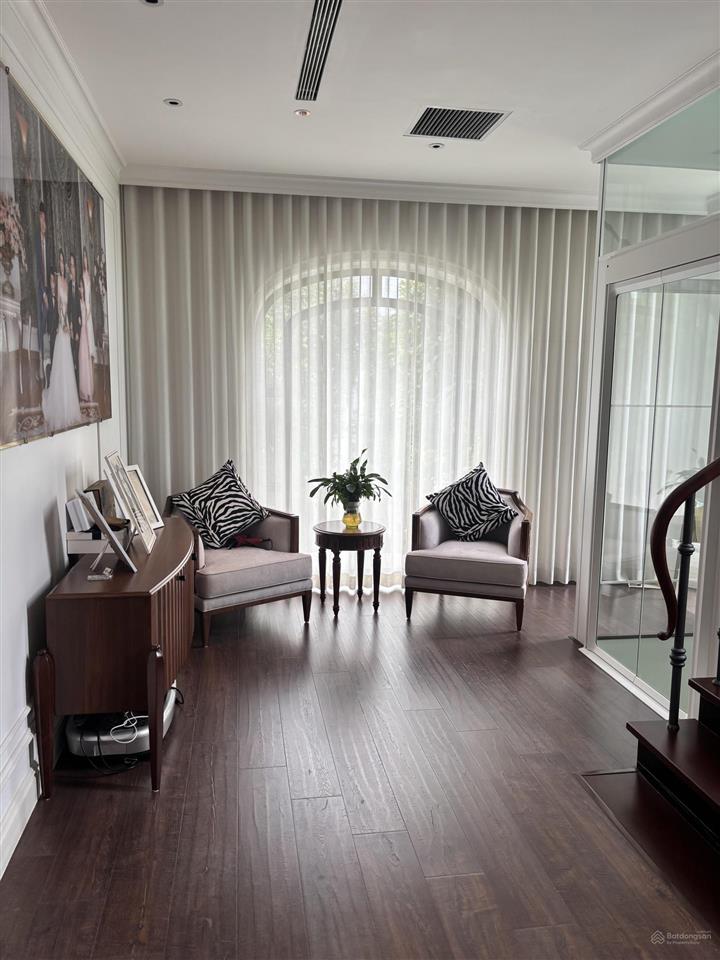 Biệt thự đơn lập góc ngọc trai view công viên & bể bơi