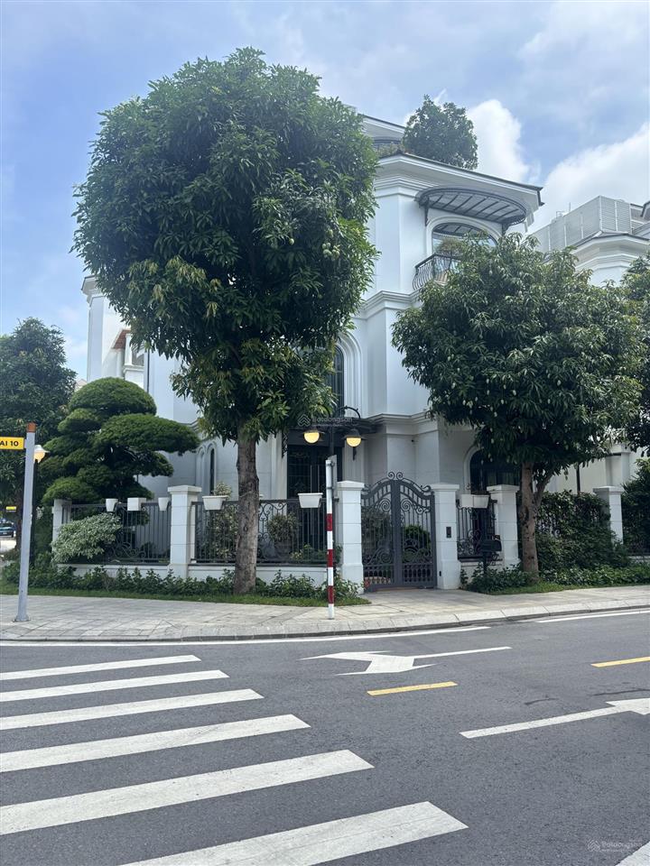 Biệt thự đơn lập góc ngọc trai view công viên & bể bơi