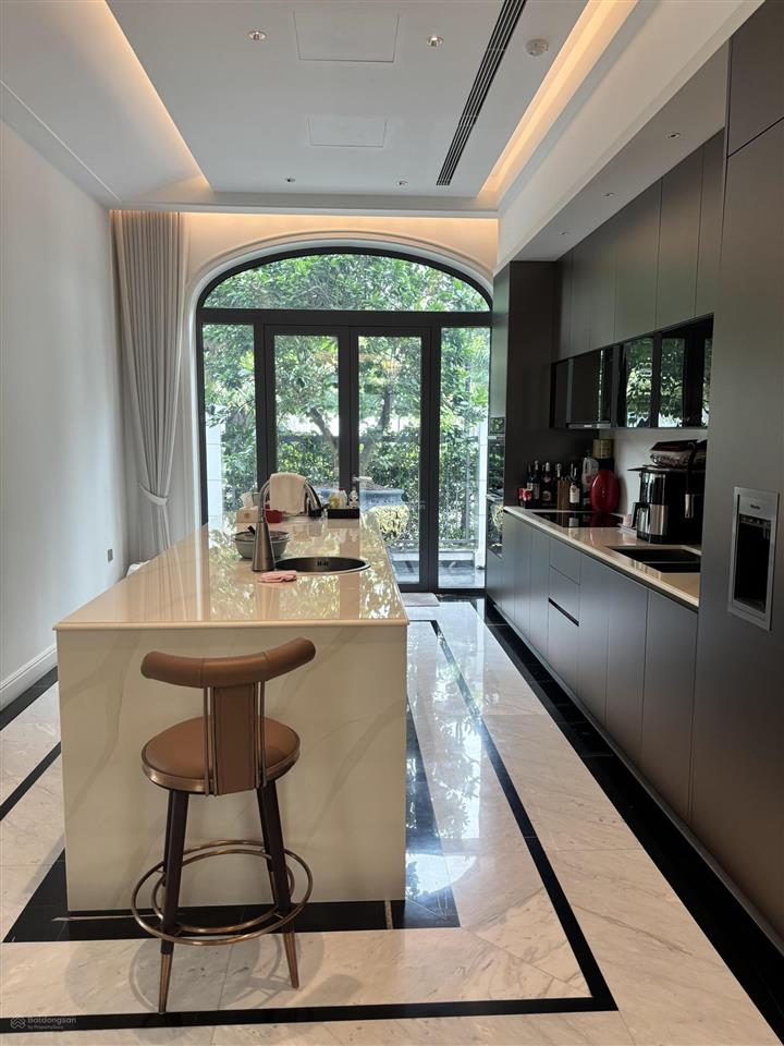 Biệt thự đơn lập góc ngọc trai view công viên & bể bơi