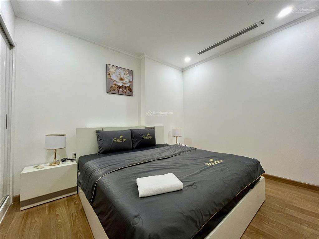 Cho thuê căn hộ 2pn, 2wc, 79m2 tại park hill premium  times city, 15 triệu vnd, view đẹp