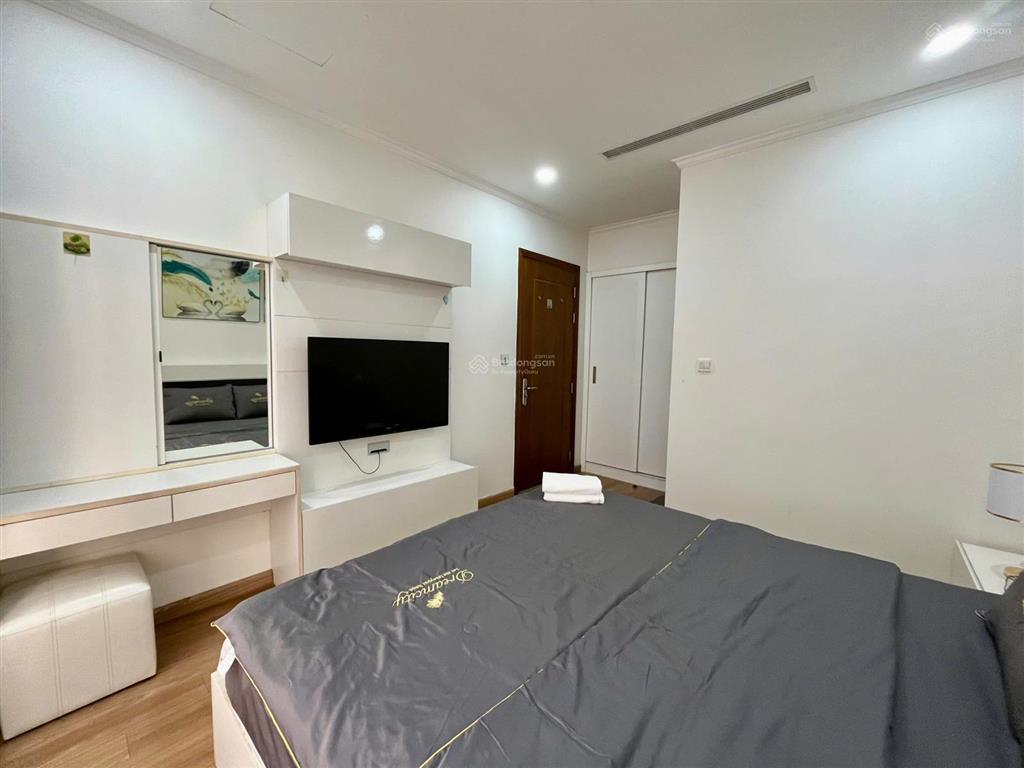 Cho thuê căn hộ 2pn, 2wc, 79m2 tại park hill premium  times city, 15 triệu vnd, view đẹp