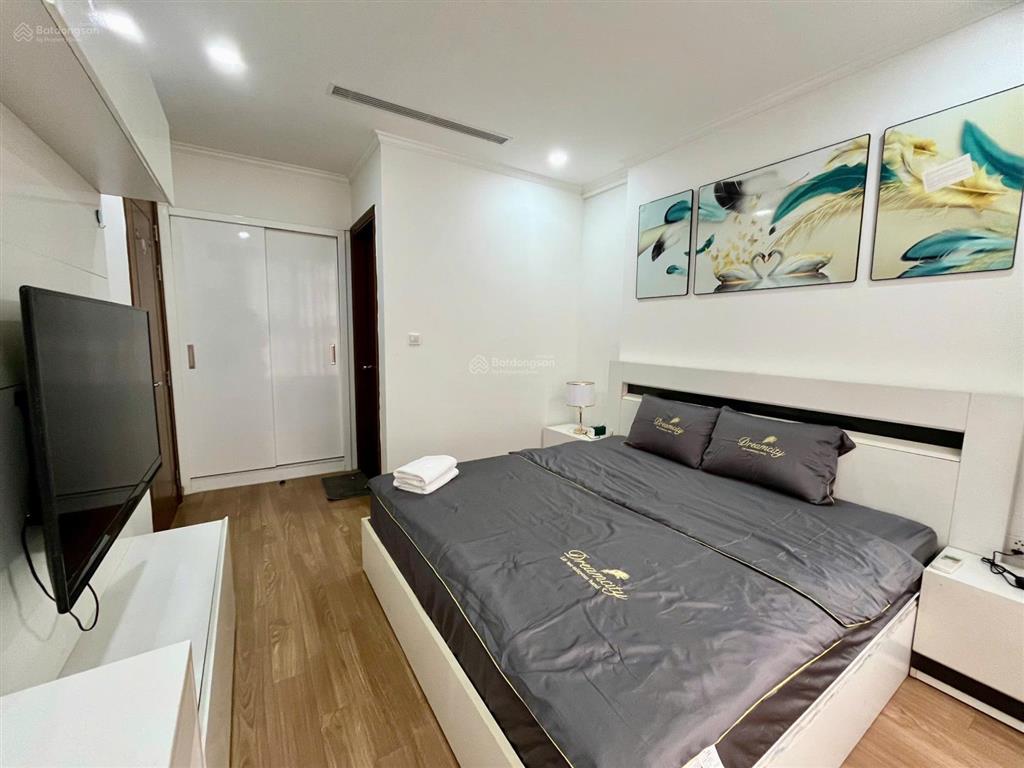 Cho thuê căn hộ 2pn, 2wc, 79m2 tại park hill premium  times city, 15 triệu vnd, view đẹp
