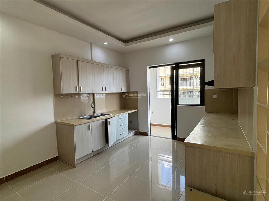 Cần bán căn hộ 107 m2 thiết kế 3 phòng ngủ giá 3tỷ650, view sông, thoáng mát  0909 770 *** hoa