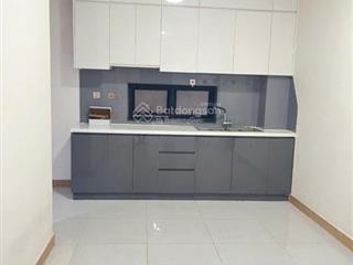 Cần cho thuê căn hộ 3 pn nhà trống 97 m2 , vieư sông, thoáng mát giá 12 tr tháng