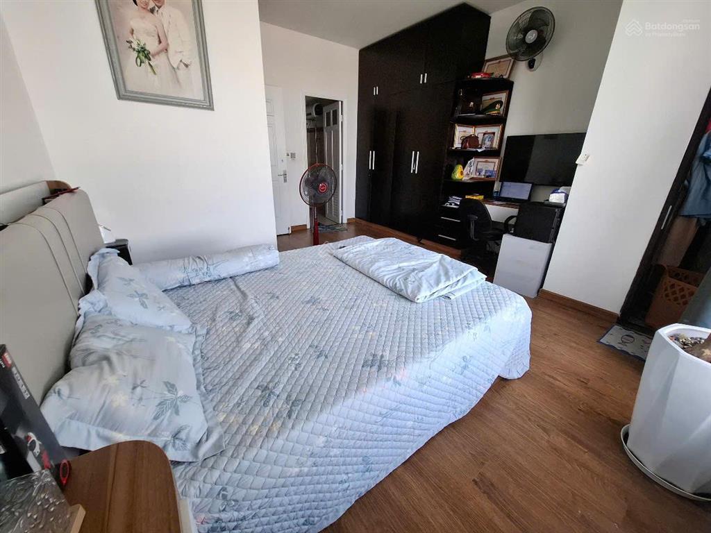 Cần cho thuê căn hộ 2 pn full nội thất 85 m2 , vieư sông, thoáng mát giá 9,5 tr tháng