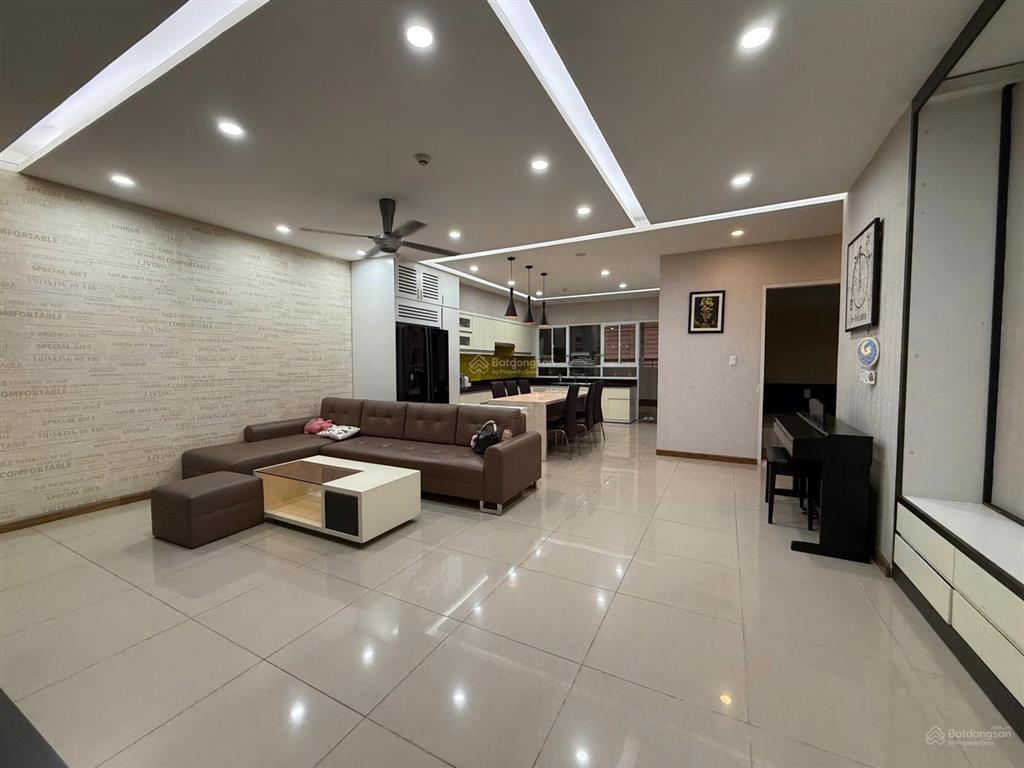 Cần cho thuê căn hộ 2 pn full nội thất 85 m2 , vieư sông, thoáng mát giá 9,5 tr tháng