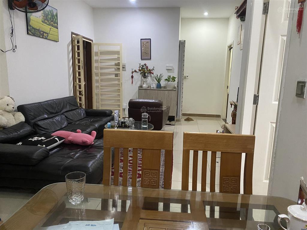 Cần bán căn hộ 90m2 có nội thất giá 3 tỷ 100, thiết kế 2 pn  0909 770 ***
