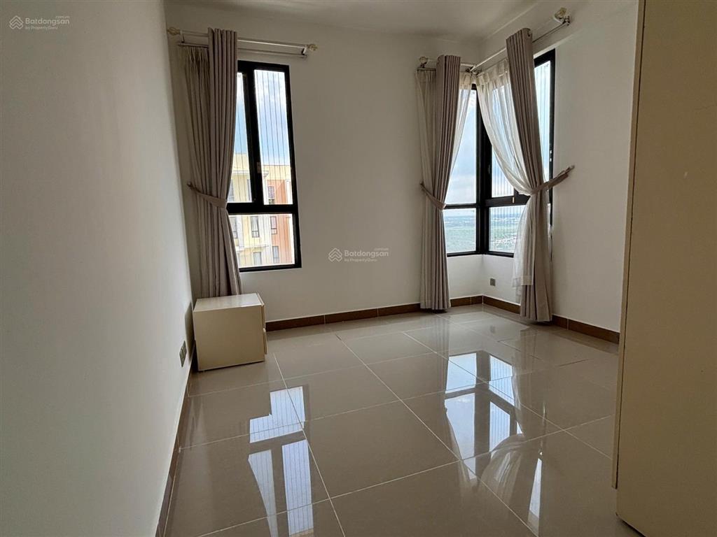 Căn hộ 2 pn view sông, máy lạnh, máy nước nóng, rèm cửa giá 12 tr/tháng