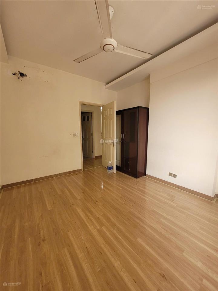 Giá sốc, kẹt tiền cần bán gấp căn hộ 97 m2 có 3 pn, giá 3 tỷ, có nội thất 0909 770 ***