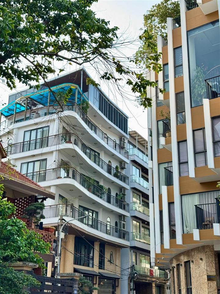 Bán nhà riêng mặt ngõ quảng khánh quảng an tây hồ 75m2 5 tầng bán hơn 20 tỷ tl mạnh  0972 472 ***
