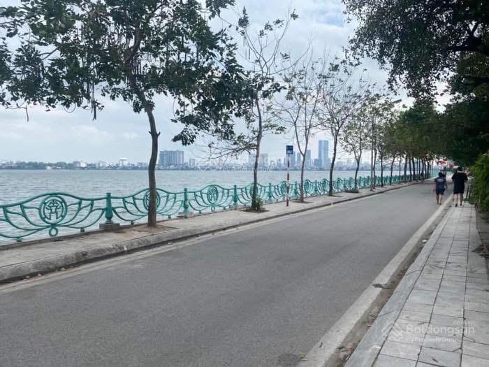 Hạ chào 5 tỷ bán gấp nhà phố nhật chiêu lạc long quân tây hồ 60m2 5tầng oto 10m view hồ, 0972 472 ***
