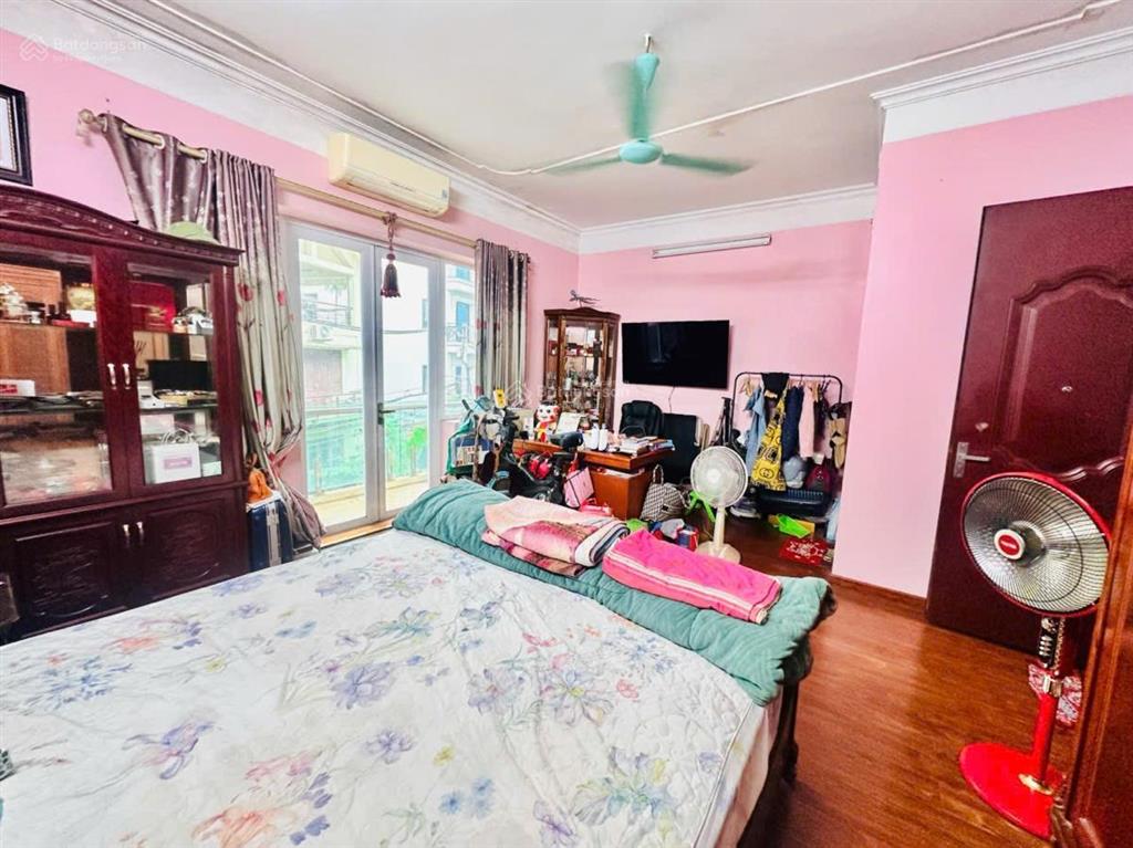 Cần bán gấp nhà phố nhật chiêu tây hồ 105m 5 tầng mt 8m lô góc oto vào nhà view hồ giá đầu tư