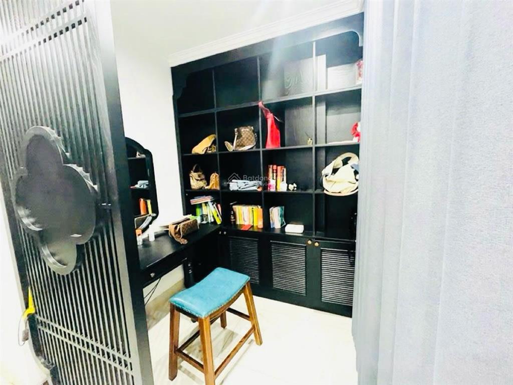 Bán gấp nhà phố thuỵ khuê văn cao tây hồ 7 tầng mt 5.4m nhỉnh 18 tỷ oto vào nhà  0972 472 ***