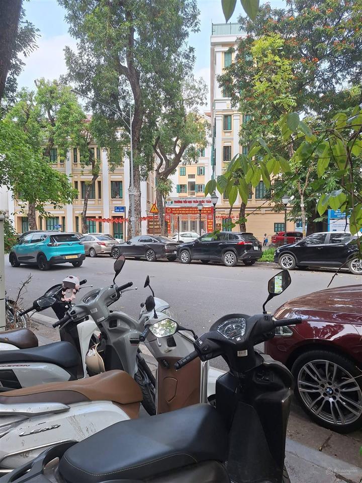 Chính chủ cần bán gấp nhà phố quang trung trần hưng đạo hoàn kiếm 5 tầng mt 5.3m giá 10 tỷ