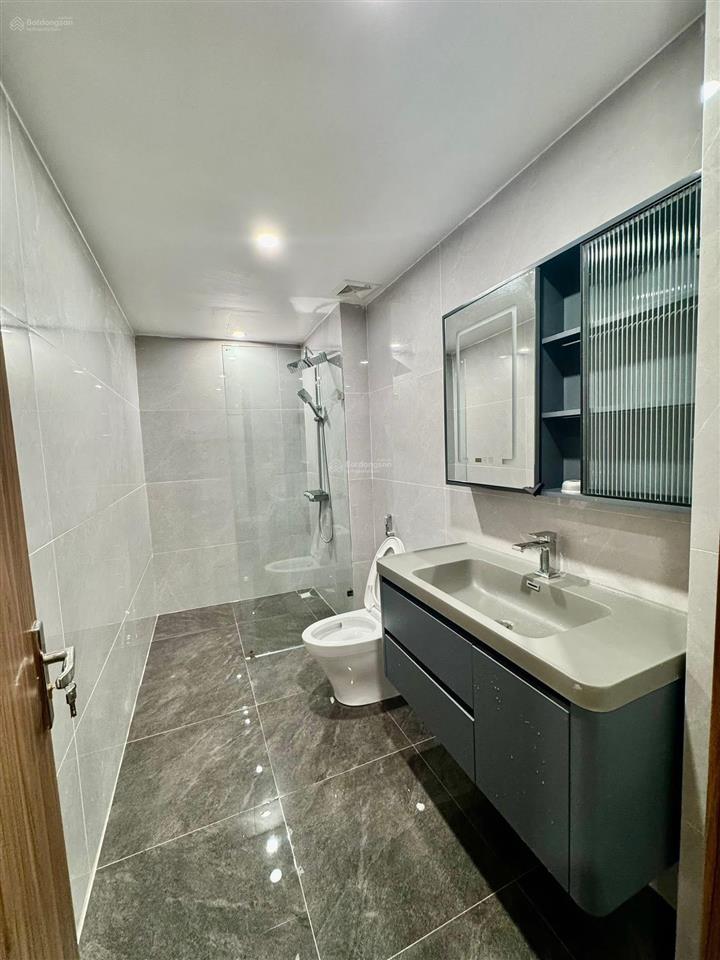 Bán gấp siêu phẩm thuỵ khuê nguyễn đình thi tây hồ 68m 6 tầng thang máy nhỉnh25 tỷ view hồ