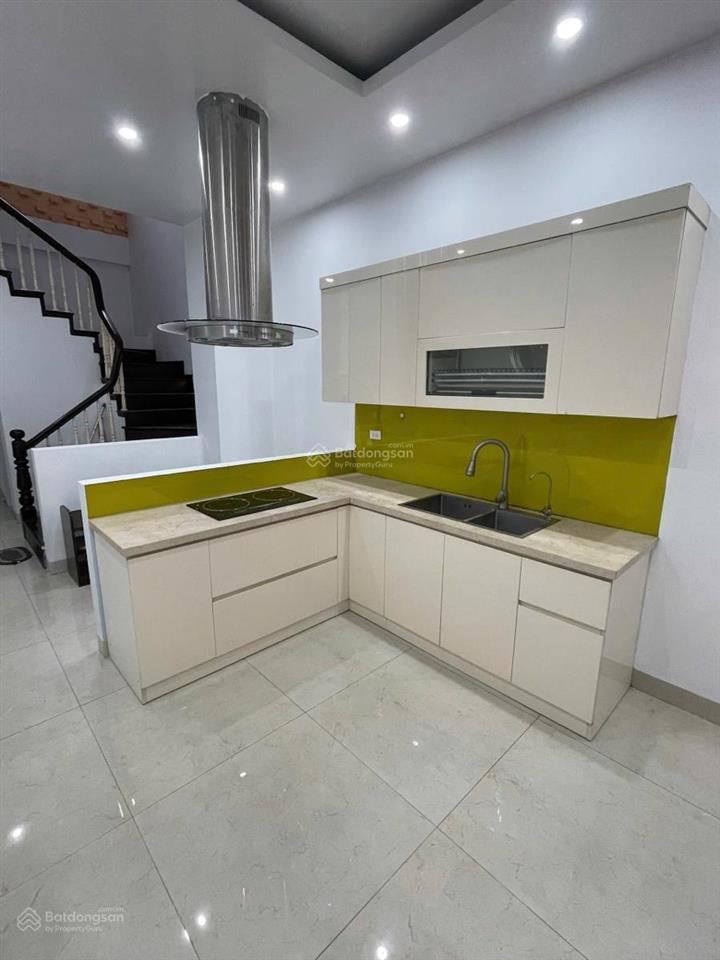 Bán nhà lạc long quân nhật chiêu tây hồ cách hồ 20m2 nhà 5 tầng 3 ngủ ở luôn oto sát nhà view hồ