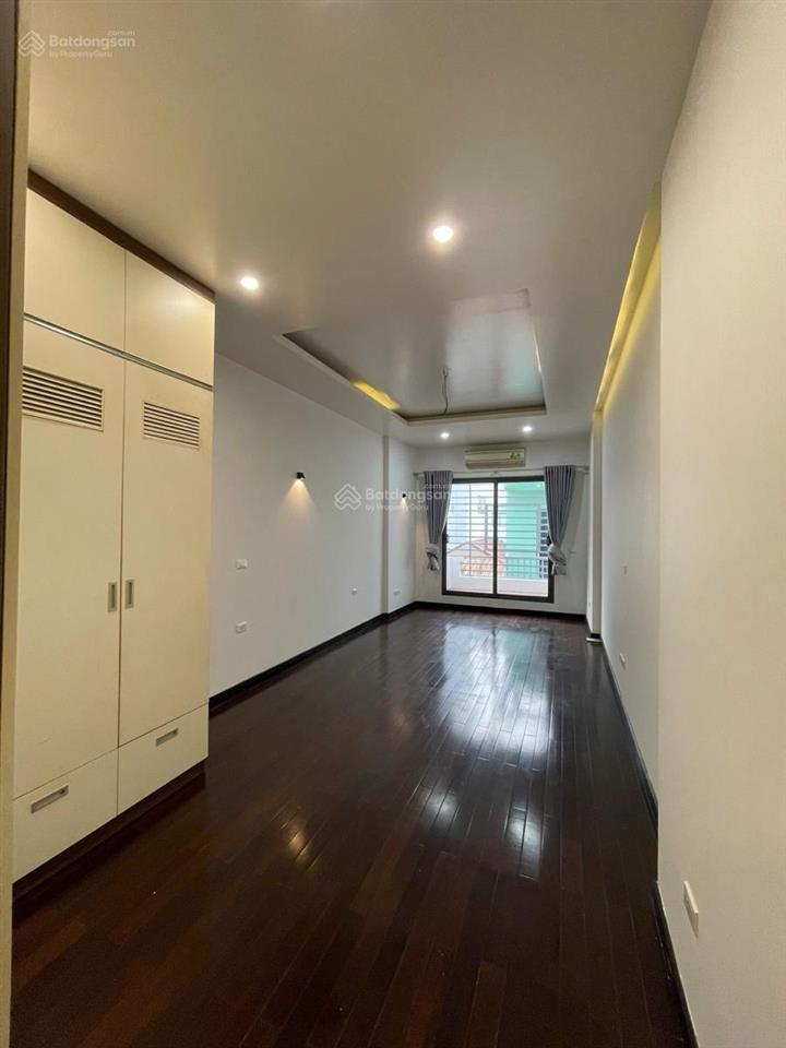 Bán nhà lạc long quân nhật chiêu tây hồ cách hồ 20m2 nhà 5 tầng 3 ngủ ở luôn oto sát nhà view hồ