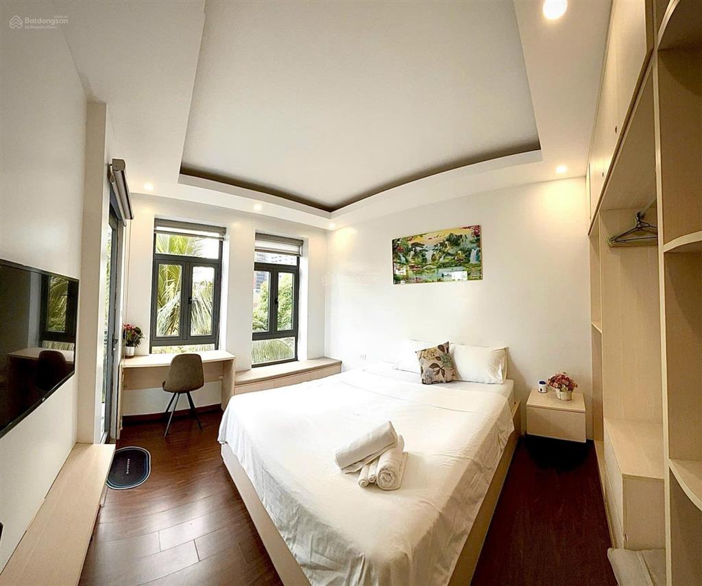 Bán nhà phố từ hoa yên hoa tây hồ 70m2  8t thang máy giá hơn 39 tỷ có thương lượng