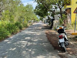 Bán lô đất đường 13m trong khu tđc đất lành đường thông ra trường học  0908 208 ***