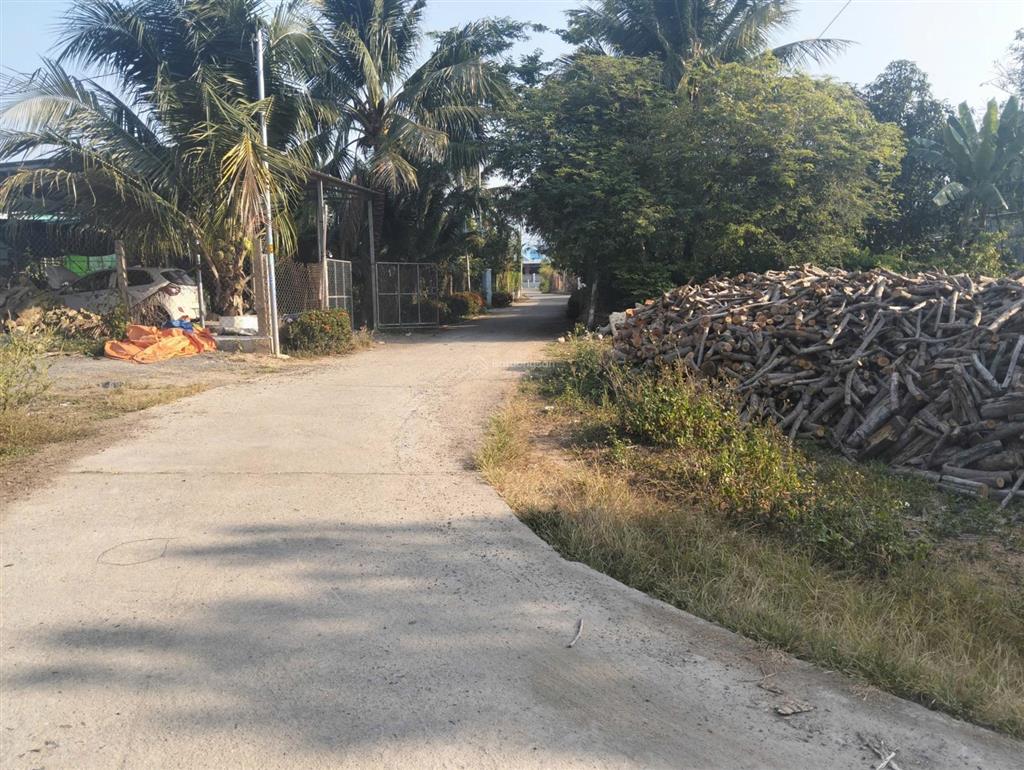 Bán đất thổ cư đường vạn an xã diên an đường thông gần võ nguyên giáp  0908 208 *** phượng