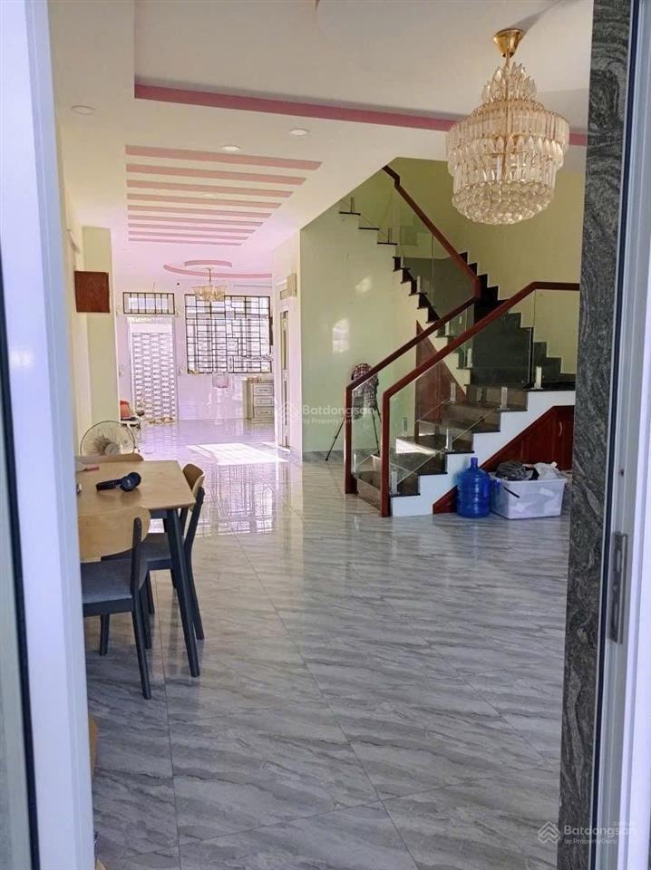 Bán nhà 3 tầng mặt tiền đường 27m tại gói 2 kđt mỹ gia gần trường học, uỷ ban.  0908 208 ***
