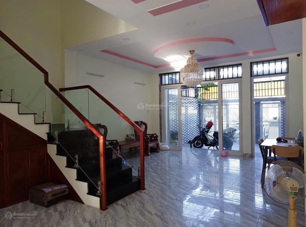 Bán nhà 3 tầng mặt tiền đường 27m tại gói 2 kđt mỹ gia gần trường học, uỷ ban.  0908 208 ***