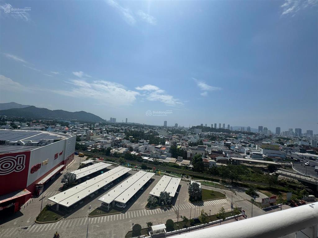 Bán căn chung cư 2 phòng ngủ view siêu thị go tại ct1 vĩnh điềm trung  0908 208 ***