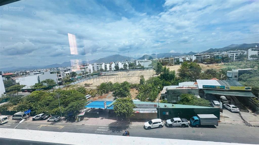Bán căn góc 3 phòng ngủ vị trí đẹp view tố hữu tại ct2 vcn phước hải  0908 208 ***