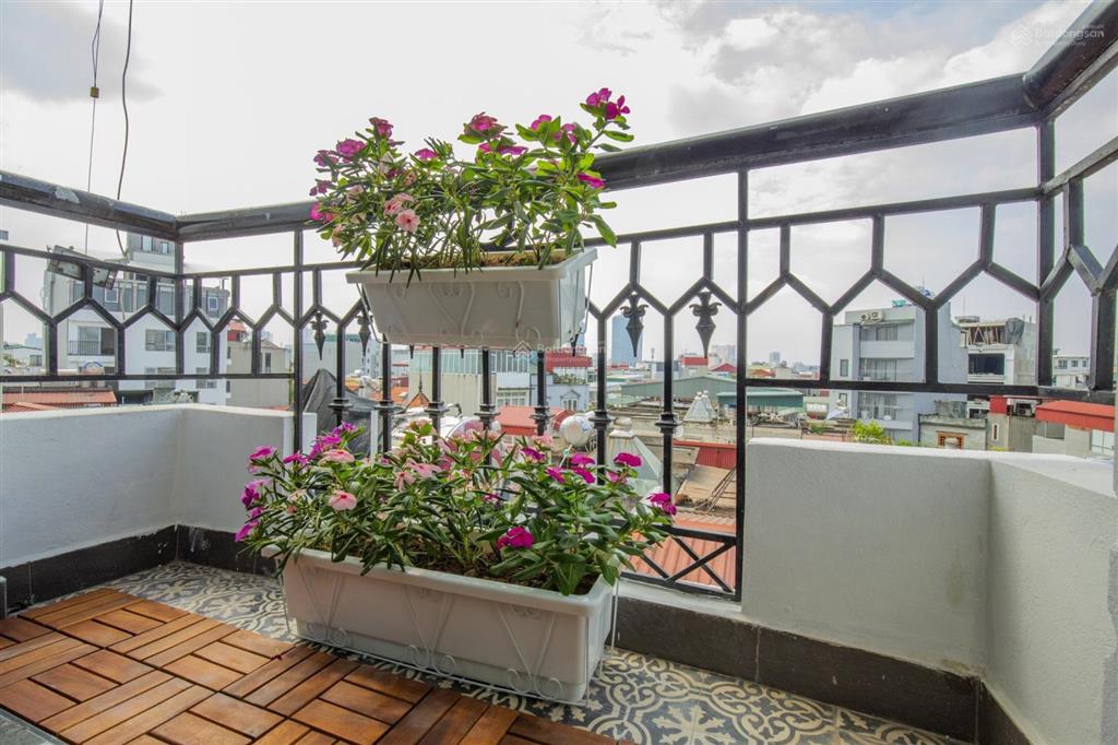 Tòa nhà sumitomo cho thuê căn hộ dịch vụ 1 ngủ 67m2 tại đào tấn gần lotte