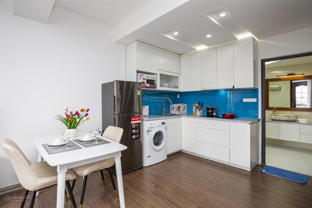 Tòa nhà sumitomo cho thuê căn hộ dịch vụ 1 ngủ 67m2 tại đào tấn gần lotte