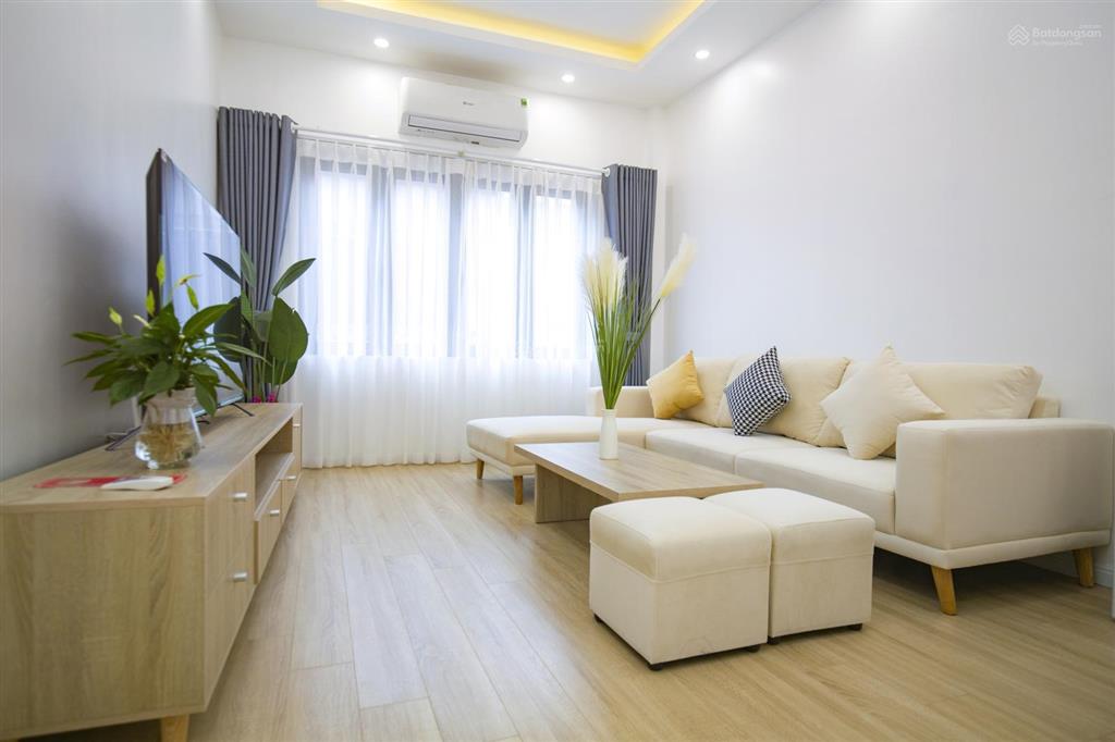 Tòa nhà cho thuê căn hộ dịch vụ 2ngủ 85m2 tại kim mã, đối diện hồ thủ lệ, gần lotte. 0909 632 ***