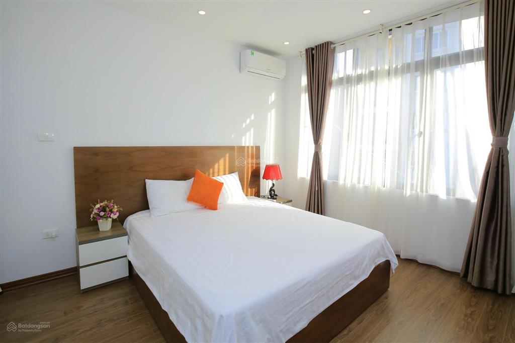 Căn hộ dịch vụ 1 ngủ 100m2 sân vườn, bể cá tại linh lang