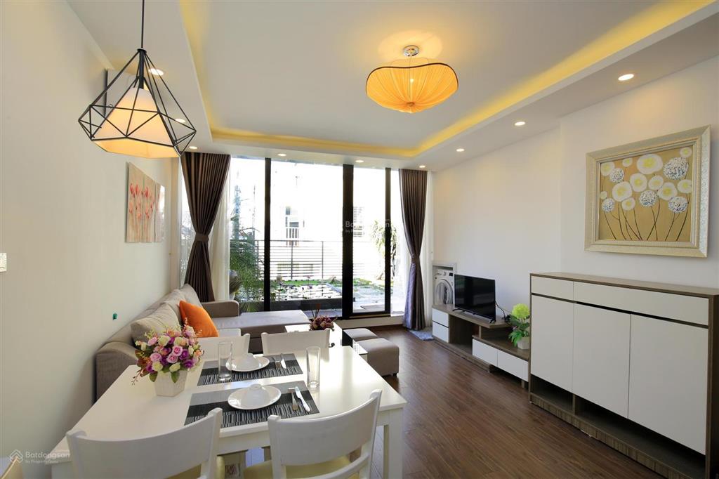 Căn hộ dịch vụ 1 ngủ 100m2 sân vườn, bể cá tại linh lang