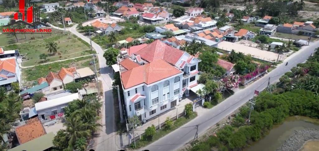 Khách sạn biển dốc lết vị trí đẹp, giá đầu tư ninh hoà, khánh hoà